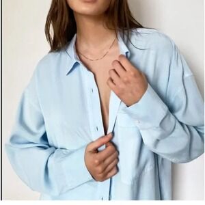 Babaton Classic Light Blue‎ Aritzia The Group Button-Up Large NWT